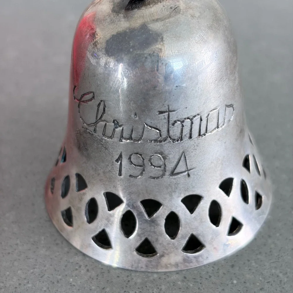 International Silver Co Christmas 1994 Bell Ornament Silverplated‎ Brass chime